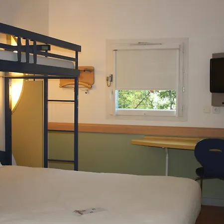 Ibis Budget Hotel 2*