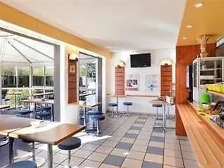 Ibis Budget Hotel 2*